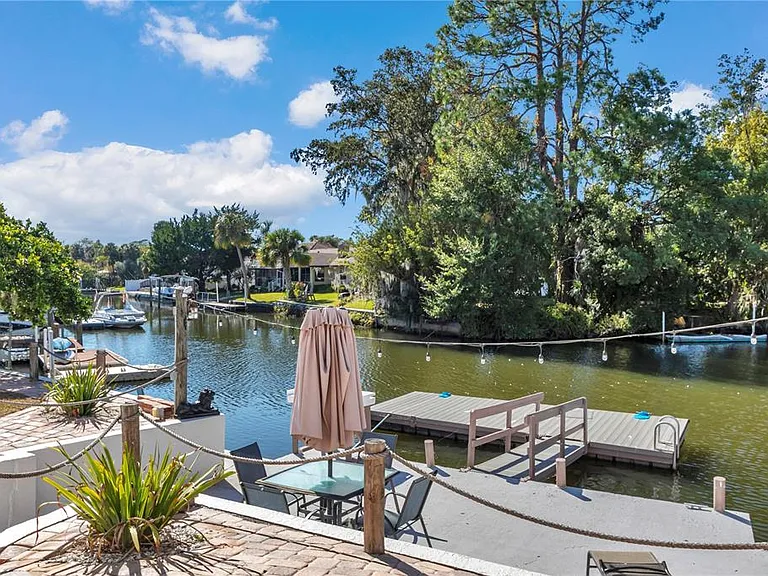 1542 SE Pinwheel Dr — Photo 12