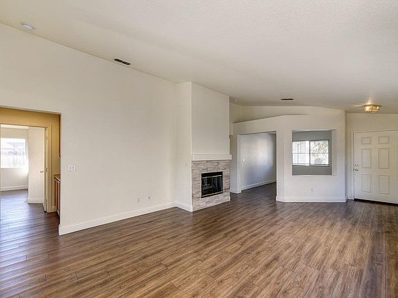 3rd image of 8280 Wyandotte Ct