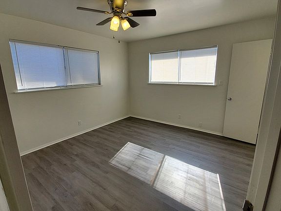 4th image of 2415 Lakeside Ave
