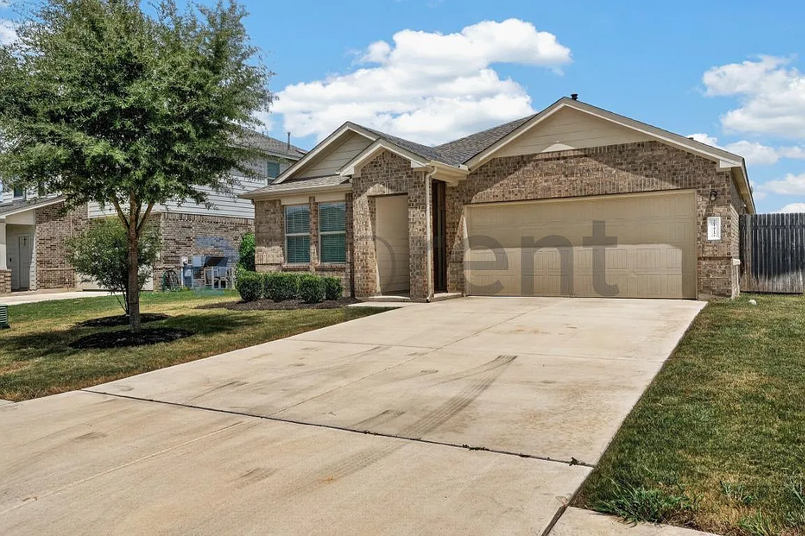 3 bed, 1969 sqft, $1,950 — Photo 3