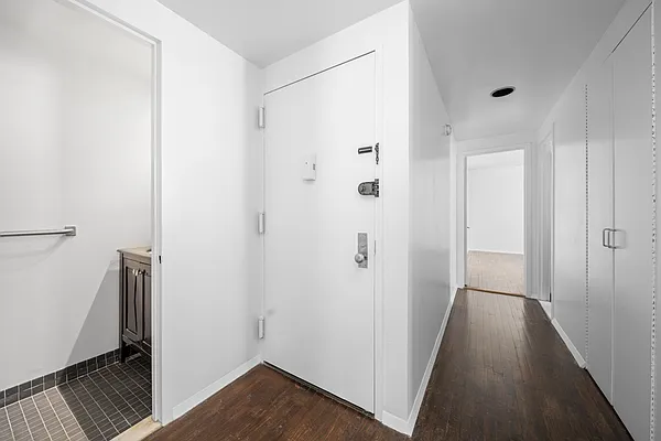 Rented by Douglas Elliman | media 25