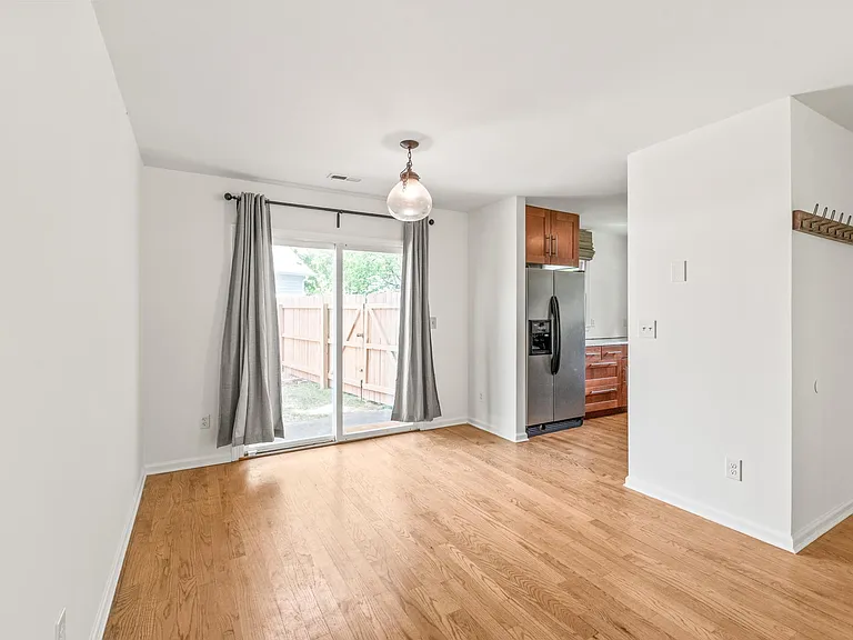1118 Polk St — Photo 6