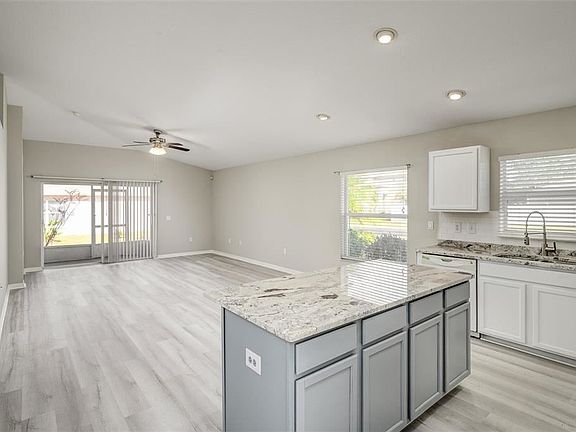 5th image of 31347 Golden Gate Dr