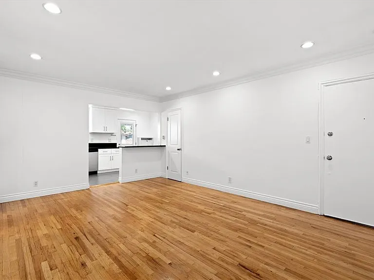 14625 Moorpark St #2 — Photo 5