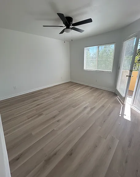 14359 Haynes St #5 — Photo 6
