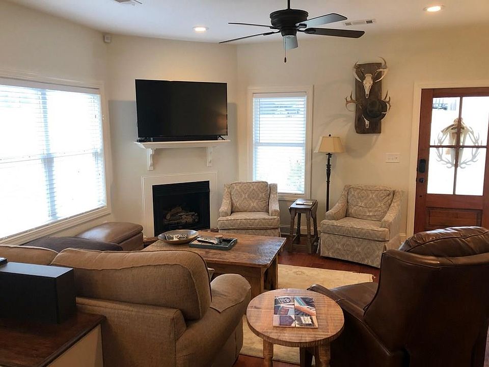 1st image of 229 Forest Glen Dr