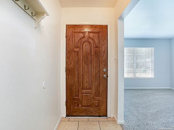 5th image of 5043 HERSHEY DR