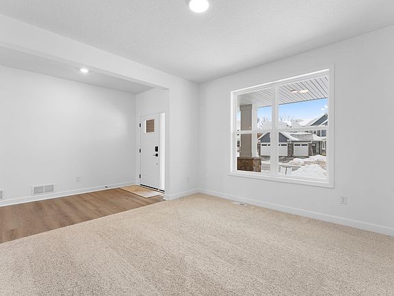 4th image of 7500 Lotus Ln