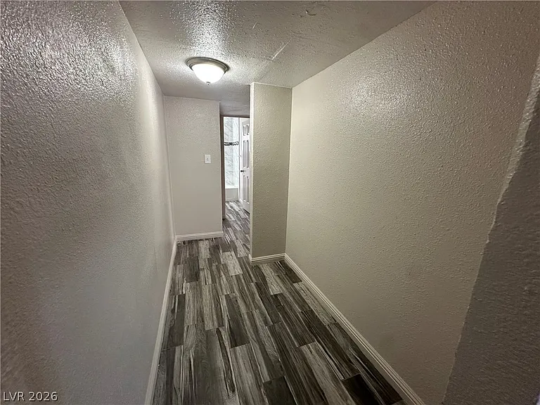 2105 Sunrise Ave #1 — Photo 9