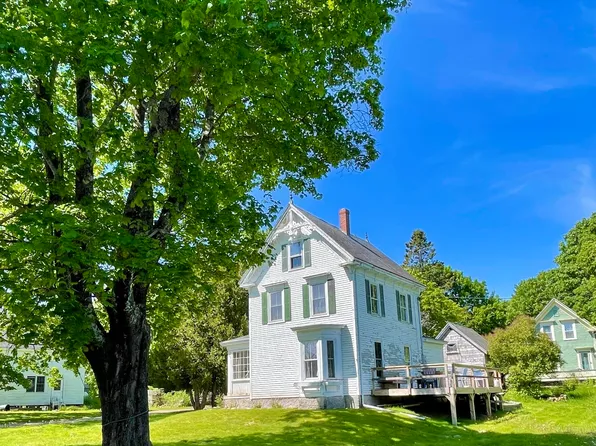 3 Washington School Street, Vinalhaven, ME 04863