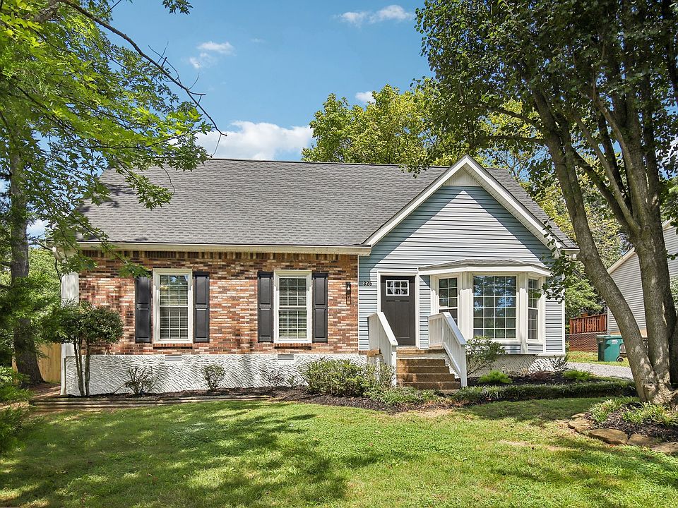 1st image of 325 Sunny Acre Dr
