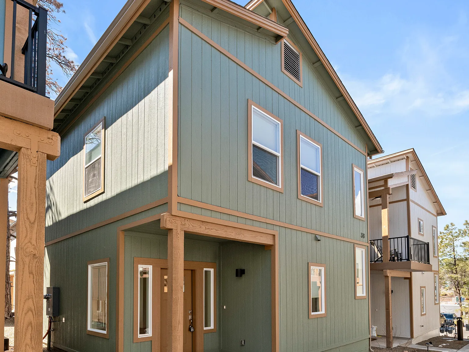 V708 3001 East Butler Avenue #38 Salamon - 3001 East Butler Avenue, #38 — Photo 3