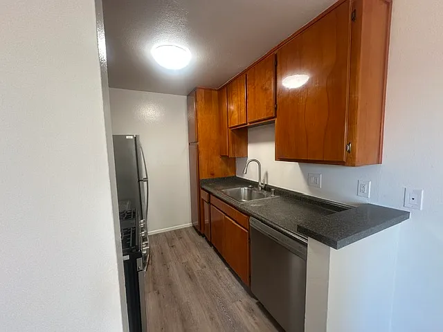 1061 Raymond Ave #302 — Photo 9