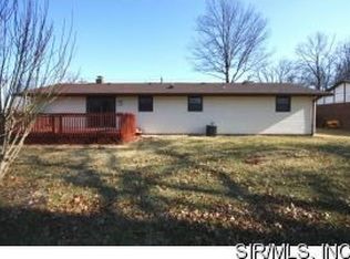 415 N 1st St, Mascoutah, IL