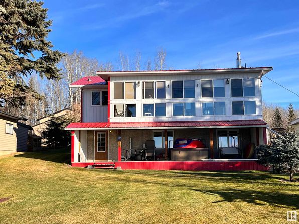 720 Willow Dr, Sunset Beach, AB T9S 1R6
