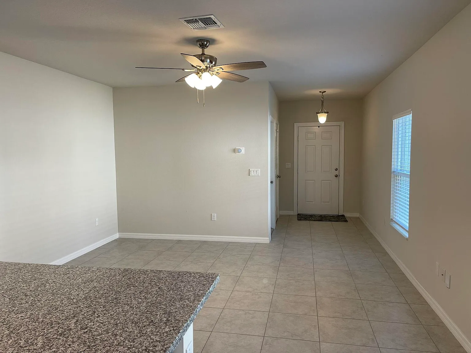 3 bed, 2.0 bath, 1311 sqft, $2,500 — Photo 4