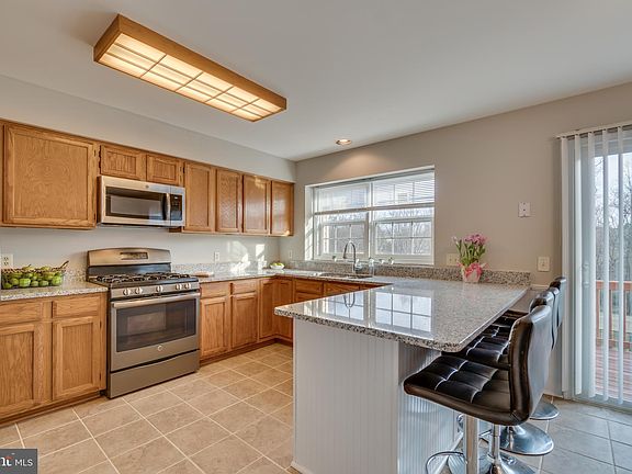 3rd image of 202 Batley Ct