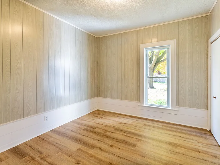 405 E Plymouth Ave — Photo 13