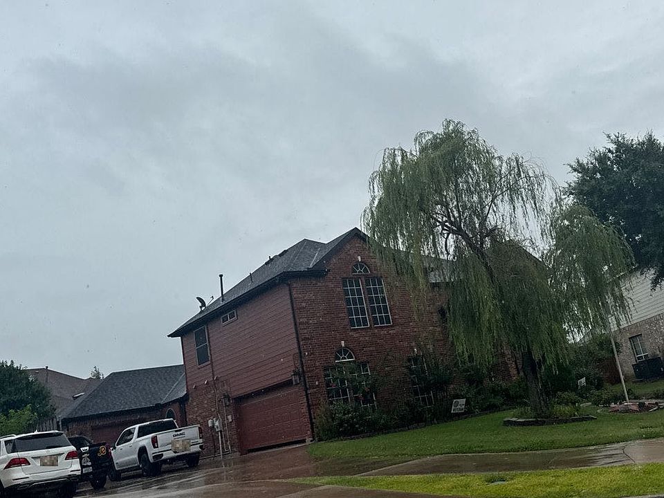 2nd image of 2700 Saint Maria Dr