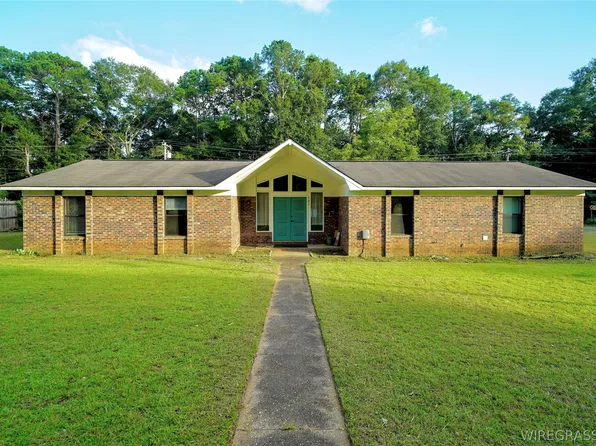 121 Lightfoot Dr, Enterprise, AL 36330