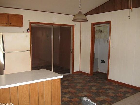5th image of 10 Saratoga Dr