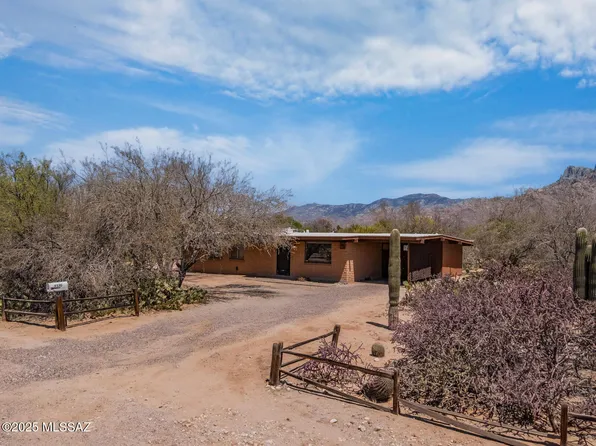 9330 N Raleigh Dr, Tucson, AZ 85704