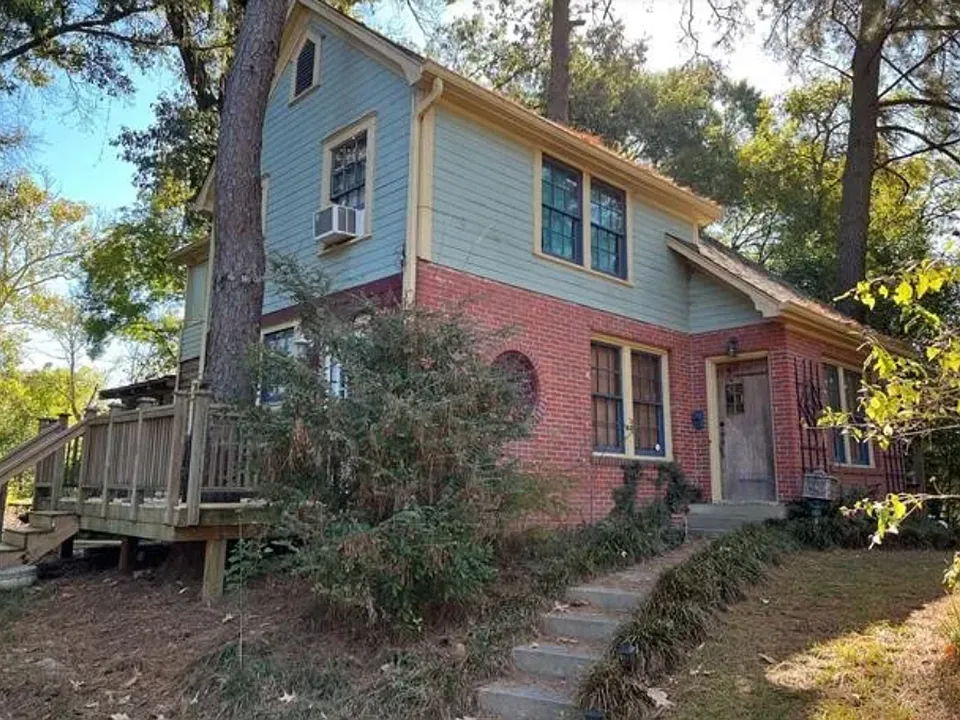 3331 Alexander Ave