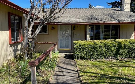5th image of 874 Oak Knoll Dr