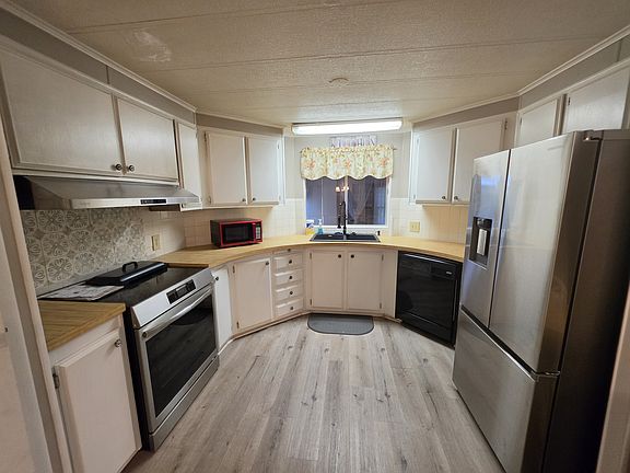 3rd image of 7629 Stout Ln #505