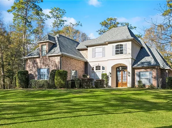 360 Black River Dr, Madisonville, LA 70447