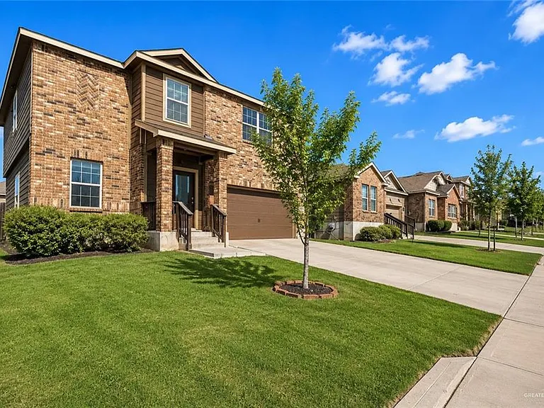 9827 Marbach Pass — Photo 2