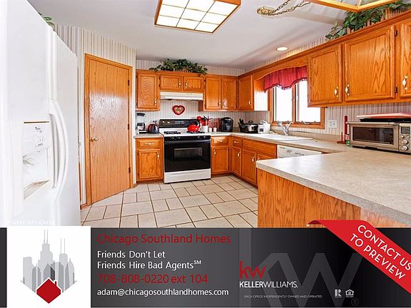 3rd image of 2670 Kingsway Ave