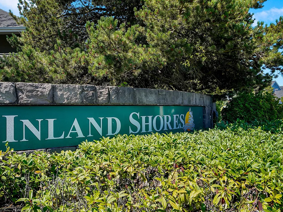 Lakepoint at Inland Shores