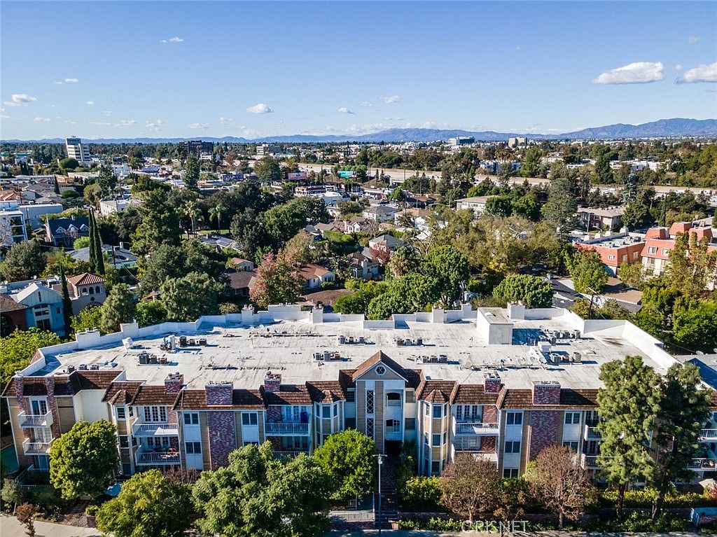 4401 Moorpark Way APT 107, Toluca Lake, CA 91602 | Zillow