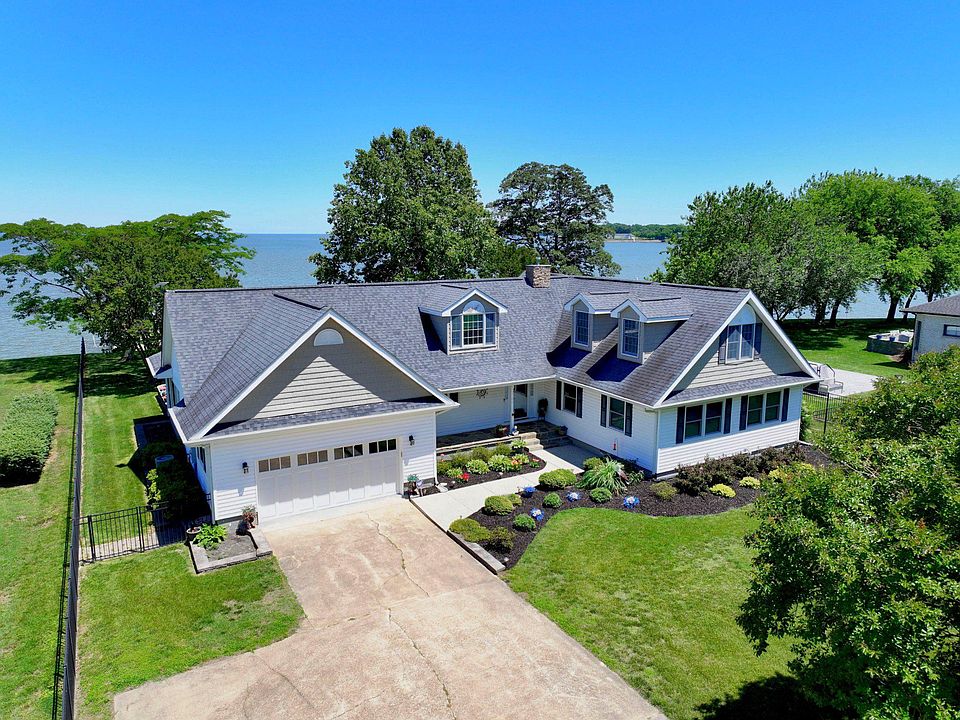 1st image of 651 Barracks Beach Dr
