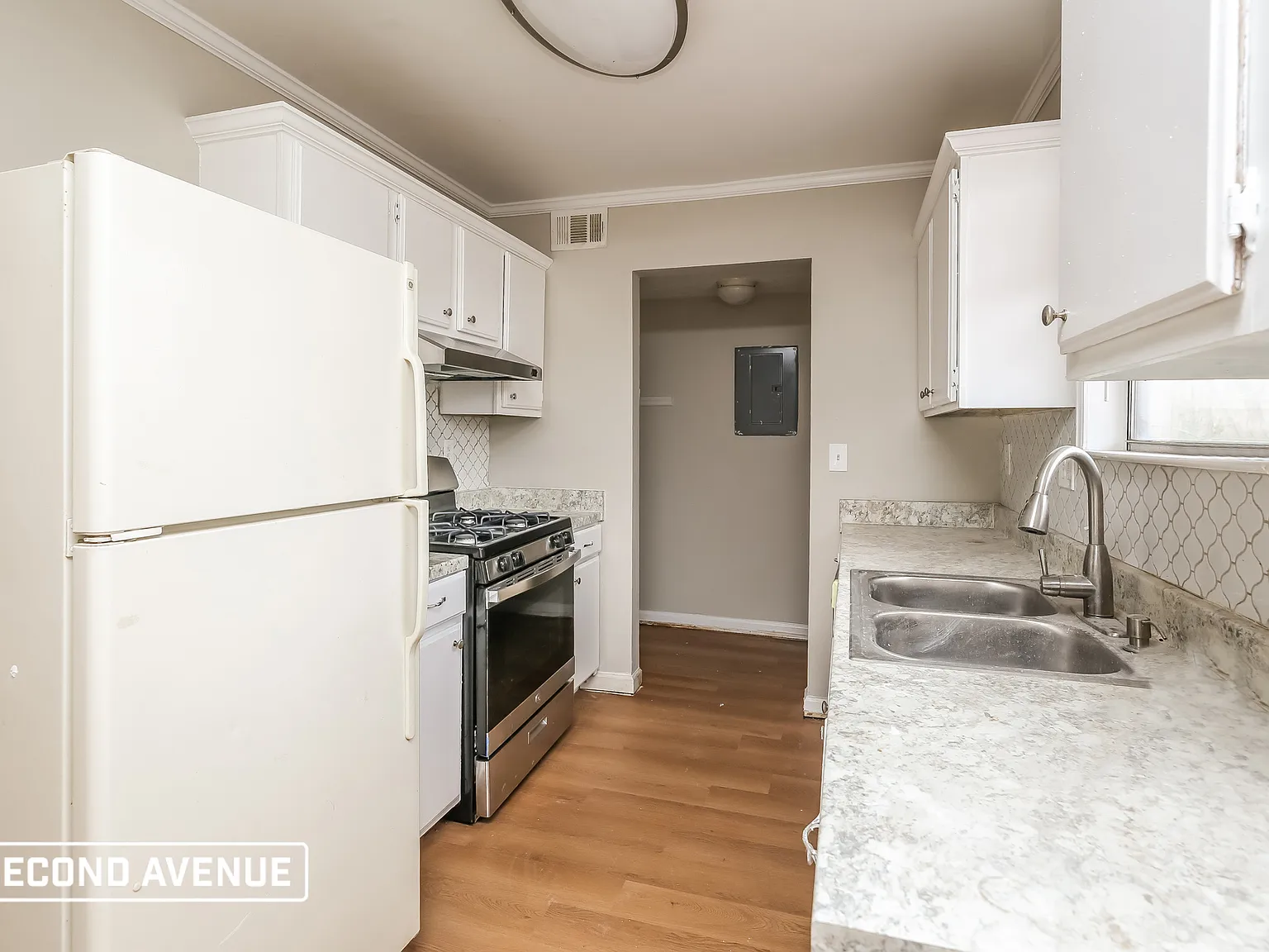 3 bed, 2.0 bath, 1134 sqft, $1,850 — Photo 2