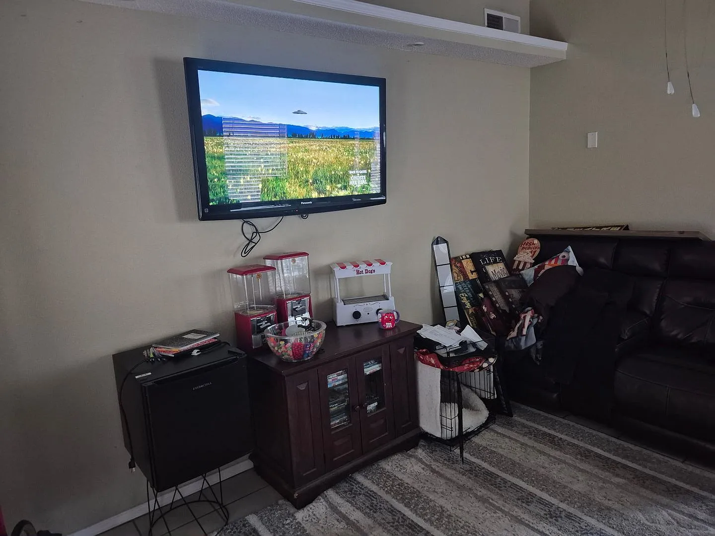 3 bedroom 2 bathroom beautiful rental ! Available now! — Photo 3