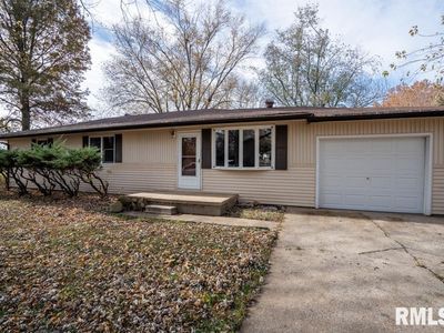 1401 S Thomas St, Carterville, IL, 62918