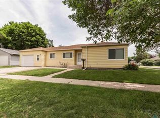 510 N Lincoln St, Canton, SD 57013