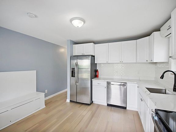 3rd image of 259 Pine St