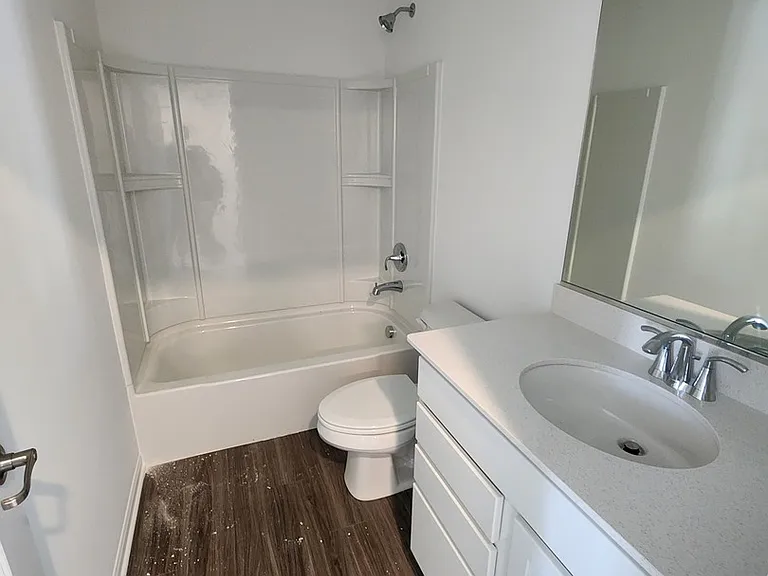 1033 Atterberg Rd — Photo 10