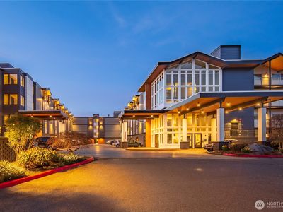 2501 Canterbury Lane E #220, Seattle, WA, 98112