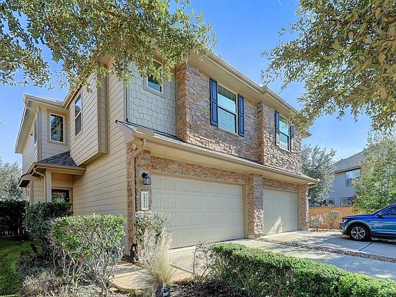 2nd image of 24511 Folkstone Cir