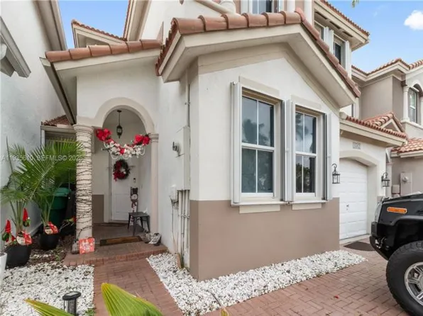 8562 NW 108th Ave, Doral, FL 33178