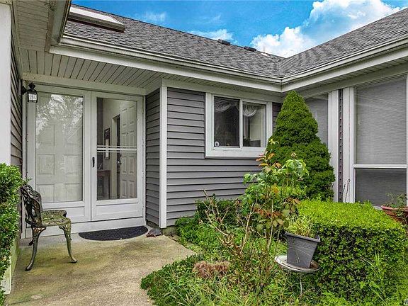 2nd image of 453 Upper Midland Pond Ct