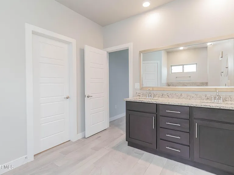 14724 Mike A Mendoza Ave — Photo 20