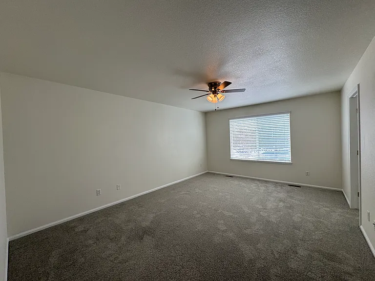 10549 Laurelglen Cir — Photo 17