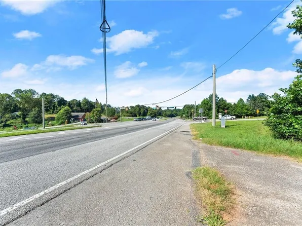 2768 Dawsonville Hwy #13, Gainesville, GA 30506