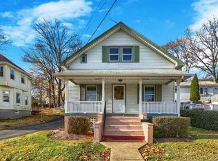 3 Pleasant Ave, Suffern, NY 10901