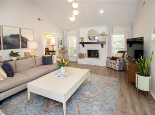 2935 N John Wayne Dr, Fayetteville, AR 72703